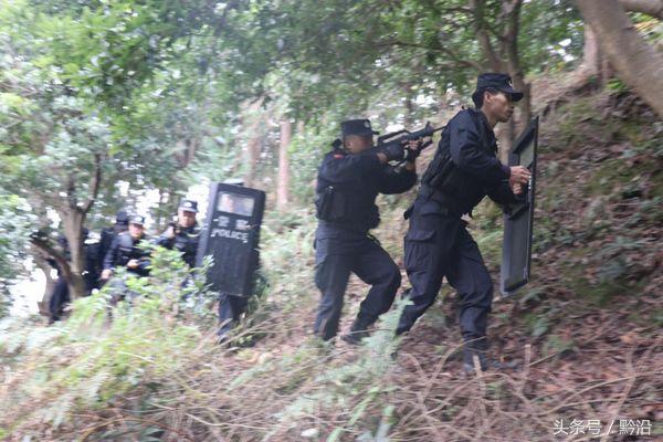 雨中漫步 第2页